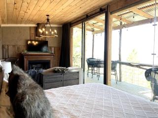 Cozy Cabin Rental on a Farm for a Weekend Getaway in Tennessee - 7