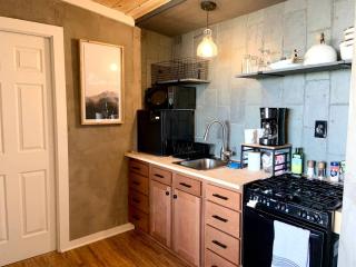 Cozy Cabin Rental on a Farm for a Weekend Getaway in Tennessee - 4