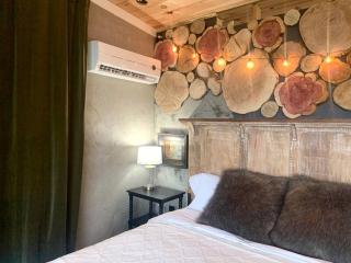 Cozy Cabin Rental on a Farm for a Weekend Getaway in Tennessee - 2