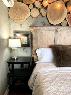 Cozy Cabin Rental on a Farm for a Weekend Getaway in Tennessee - 1