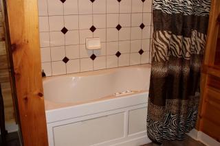 Cozy Suite Perfect for a Romantic Getaway in West Virginia - Valley Head - 2