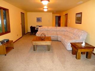 Secluded Cabin Rental with 20 Acres of Private Forest near Missoula, Montana - Hamilton - 7