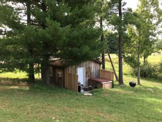 Scenic Cabin Rental with a Fire Pit in Nelsonville, Ohio - Nelsonville - 2