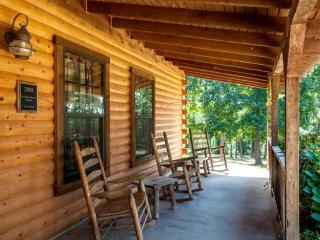 Spacious Log Cabin Rental for Family Vacations in Texas - Nacogdoches - 8