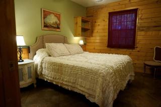 Spacious Log Cabin Rental for Family Vacations in Texas - Nacogdoches - 3