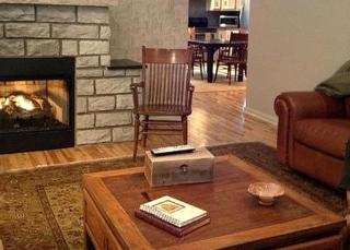 Cozy Getaway Cabin with a Hot Tub near the Wayne National Forest, Ohio - Nelsonville - 7