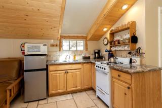 Charming Woodland Cabin near Big Bear Lake in San Bernardino County, California - Forest Falls - 4