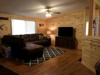 Luxury Vacation Cabin near the Wayne National Forest in Nelsonville, Ohio - Nelsonville - 0