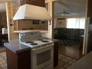 Luxury Vacation Cabin near the Wayne National Forest in Nelsonville, Ohio - Nelsonville - 4