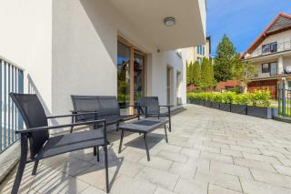 Exceptional Apartment with Parking in Gdynia by Noclegi Renters - Gdynia - 6