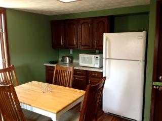 Spacious Cabin Rental for Large Groups near Wayne National Forest in Nelsonville, Ohio - Nelsonville - 5