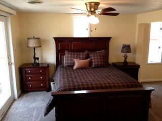 Spacious Cabin Rental for Large Groups near Wayne National Forest in Nelsonville, Ohio - Nelsonville - 2