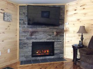 Inviting Vacation Cabin with a Private Hot Tub in Nelsonville, Ohio - Nelsonville - 6