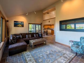 Tree-House Style Cabin for Rent near Boone, North Carolina - Beech Mountain - 8