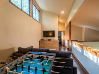 Tree-House Style Cabin for Rent near Boone, North Carolina - Beech Mountain - 4