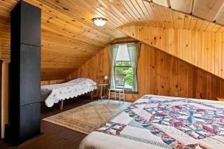 Cozy Cabin for Eight People with Lake Views near Plattsburgh - - 7