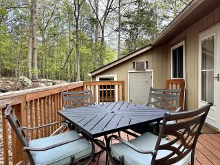 Fantastic Cabin with Games and Fireplace in Chapel Hill, North Carolina - Chapel Hill - 8