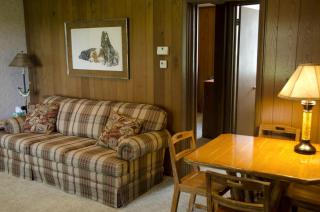 Inviting Suite Rental in a Charming Farmhouse in Sandusky, Ohio - Sandusky - 3