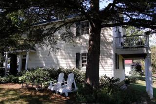 Romantic Cottage Getaway with Stunning Views of the Blue Ridge Mountains in Virginia - Greenwood - 0