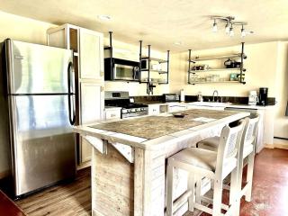 Incredible Peaceful Cottage with Barbecue in Whitehall, Montana - 5