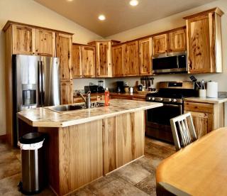 Upper Level Ranch Accommodation for Glamping in Montana - Whitehall - 7
