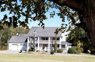 Romantic Suite on the Sleepy Creek River in Berkeley Springs, West Virginia - Berkeley Springs - 8