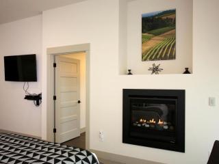 Modern Vacation Rental with Breakfast Included near Willamette River, Oregon - Newberg - 6