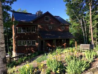 Private Rustic Cabin with Ski-In and Ski-Out Access in Jackson, New Hampshire - Jackson - 9