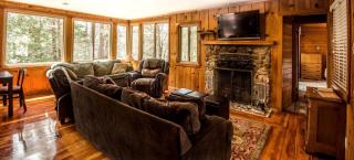 Cozy Riverside Cabin Rental with Easy Access to Chilnualna Falls in California - Wawona - 8