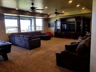Spacious Villa for a Large Group Getaway in Garden City on Bear Lake, Utah - Garden City - 4