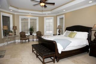 Stately Accommodation for a Romantic Getaway in Christian County, Kentucky - Hawkins - 0