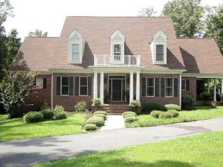 Elegant Lodge Rental with Lovely Countryside Views near Charlottesville, Virginia - Zion Crossroads - 9