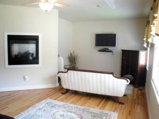 Elegant Lodge Rental with Lovely Countryside Views near Charlottesville, Virginia - Zion Crossroads - 2