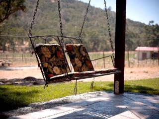 Exquisite Cottage Rental on Peaceful Vineyard near Bear Valley, California - Angels Camp - 5