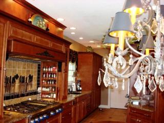 Waterfront Luxury Vacation Rental with a Pool in Manteo, North Carolina - Manteo - 3