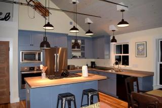 Spacious and Secluded Cabin Perfect for Winter in Huntington, Vermont - Bolton - 2