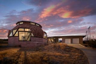 Unique and Secluded Dome Retreat Surrounded by Mountains in Palm Springs - North Palm Springs - 0