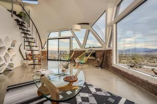 Unique and Secluded Dome Retreat Surrounded by Mountains in Palm Springs - North Palm Springs - 4