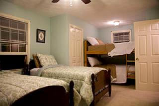 Charming Farm-Style Accommodation for Eight near Roanoke, Virginia - New Castle - 0