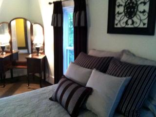 1800s Farmhouse Cottage Rental on a 230 Acre Farm in Muskingum County, Ohio - - 2