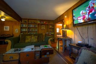 Fabulous Family-Friendly Getaway with a Hot Tub on the Shenandoah River, Virginia - Luray - 7
