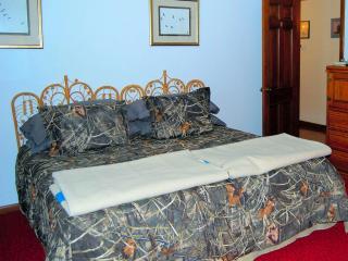 Secluded Riverfront Lodge Getaway on Hooper's Island in the Chesapeake Bay, Maryland - Fishing Creek - 7