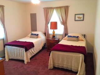 Secluded Riverfront Lodge Getaway on Hooper's Island in the Chesapeake Bay, Maryland - Fishing Creek - 5