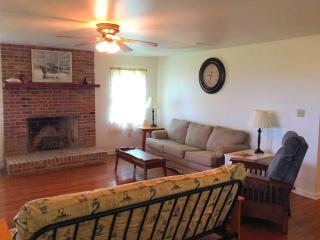 Secluded Riverfront Lodge Getaway on Hooper's Island in the Chesapeake Bay, Maryland - Fishing Creek - 2