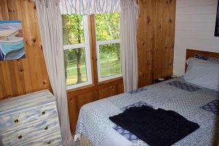 Lakefront Cabin Rental with a Screened-In Porch near Pequot Lakes, Minnesota - 2