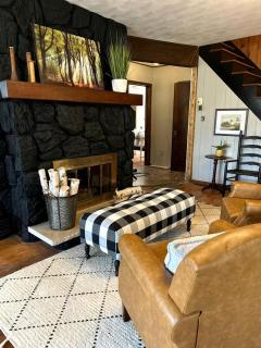 Beautiful Farm House for Unforgettable Group Vacations in Greenwood, Wisconsin - - 1