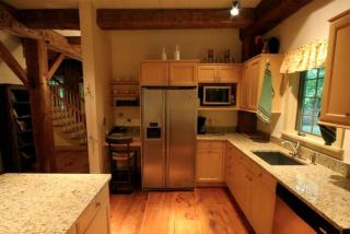 Stunning and Secluded Luxury Barn for a Family Getaway in the Berkshires, Massachusetts - Great Barrington - 2