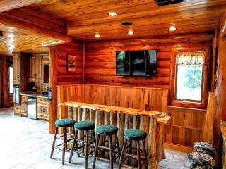 Grand Luxurious Log Cabin on Cranberry Lake in Eagle River, Wisconsin - Eagle River - 2