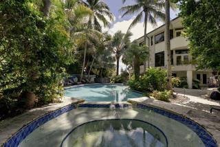 Stylish Oceanfront Vacation Rental with Private Beach, Pool, and Hot Tub in Florida Keys - Key West - 0