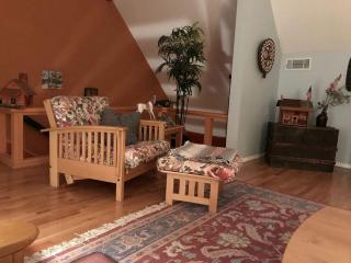 Impressive Secluded Cabin Rental with Hot Tub Along the Chattahoochee River, Georgia - Demorest - 4